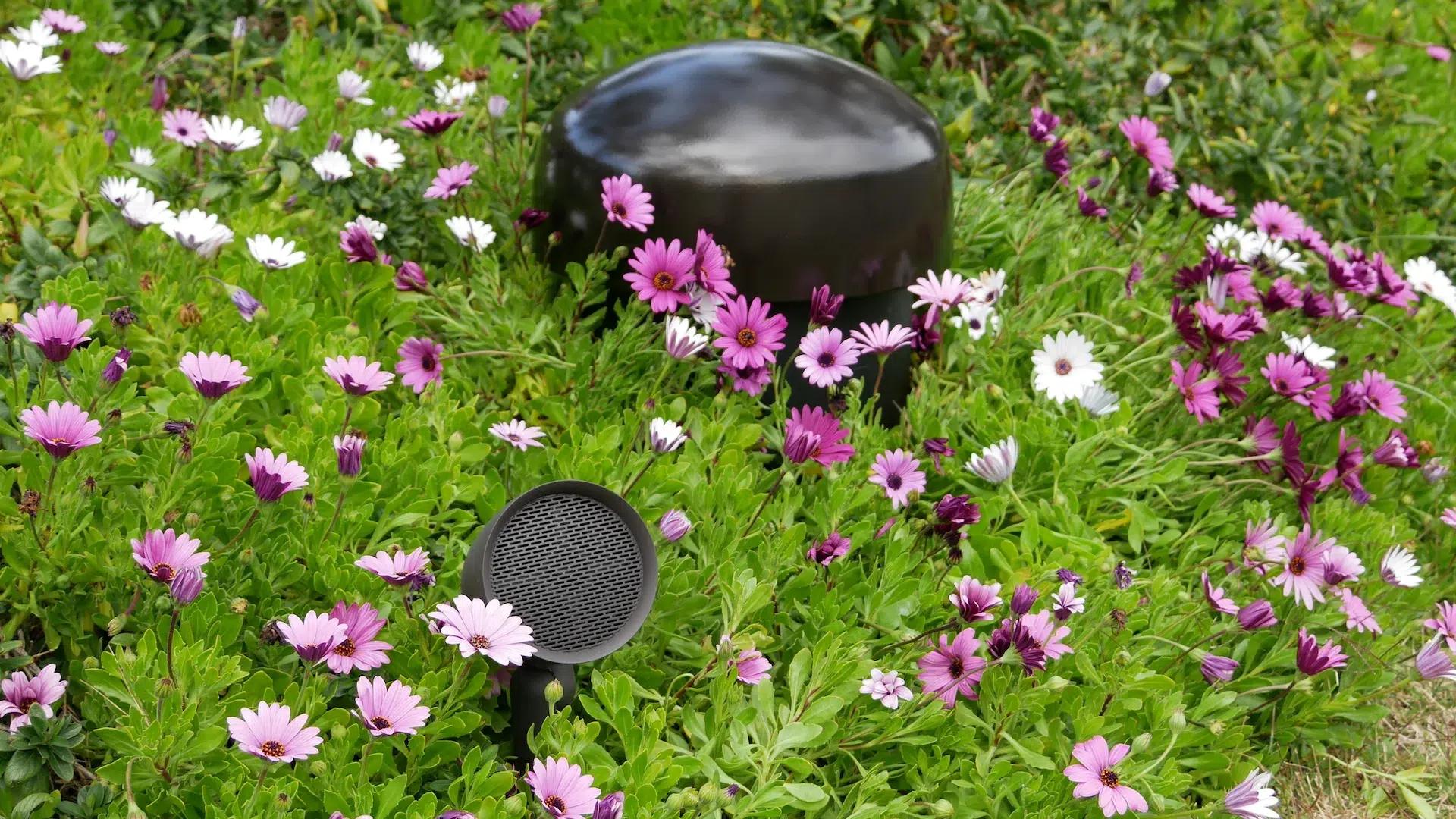 Sonance Garden Series Outdoor Landscape Speakers